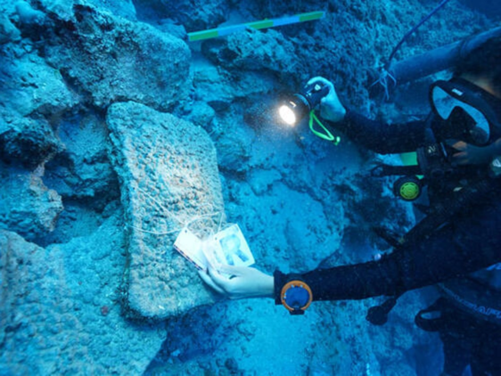 The Antalya Kumluca shipwreck 1600 - 1500 BC - Diving on the Kumluca shipwreck showing bun ingot